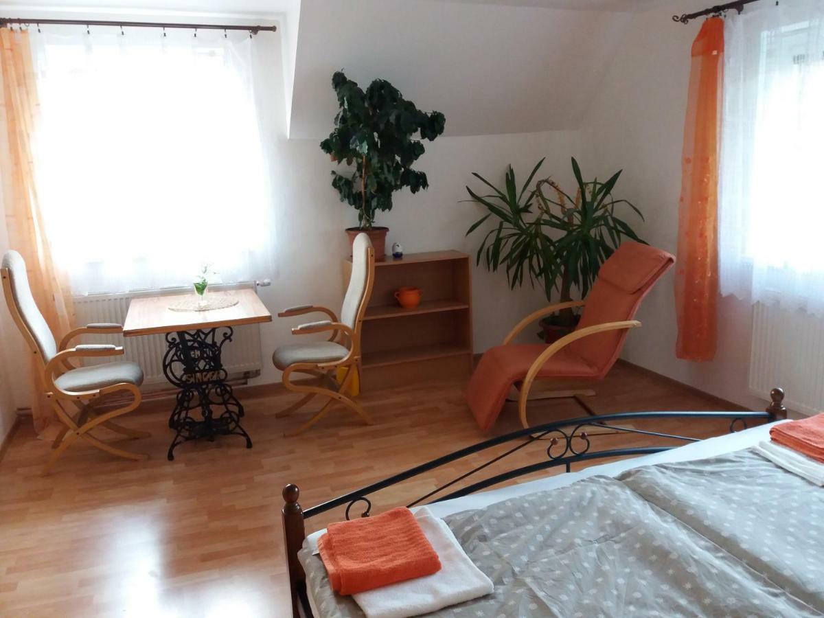 Apartmany F-M Frydek-Mistek Luaran gambar